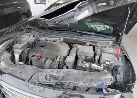 2015 Hyundai Sonata Sport z USA, uszkodzony, nr VIN 5NPE34AF0FH104104